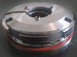 Embreagem Multidisco 24 volts com regulagem, pista simples.